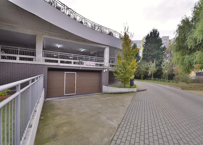 Apartamenty Bryza - Kwartal Rozy Wiatrow - Garaz