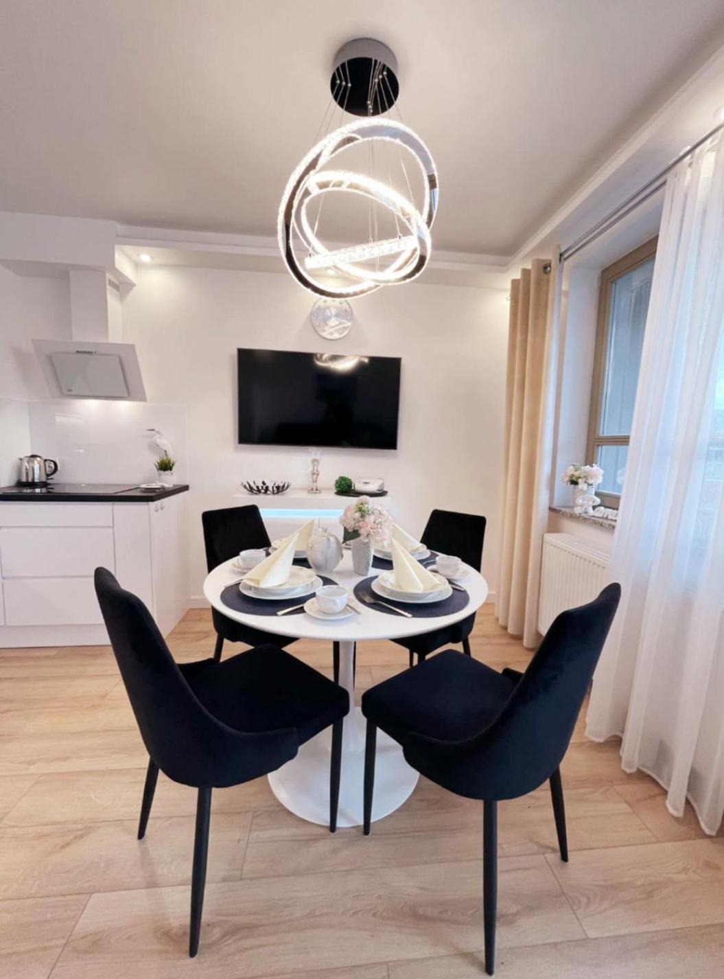 Bryza - Kwartal Rozy Wiatrow - Garaz Apartment *